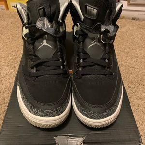Jordan Spizike-  black grey white